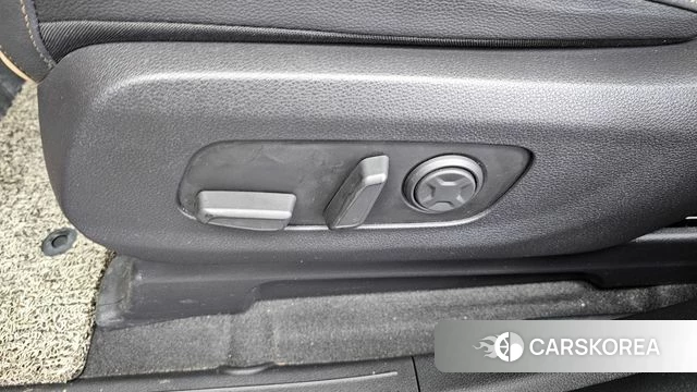 Kia Carnival 4th generation id 4382085 из Кореи 24