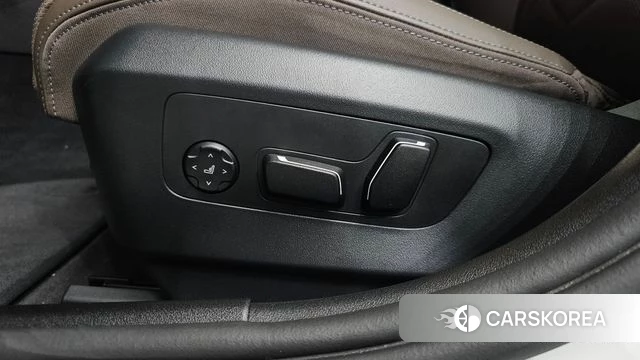 BMW 5 Series (G60) id 4853538 из Кореи 24