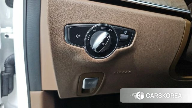 Mercedes-Benz E-Class W213 id 4689011 из Кореи 24