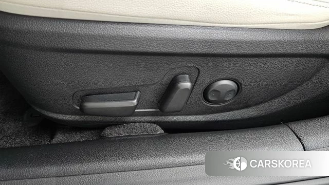 Hyundai The New Grandeur IG Hybrid id 4774506 из Кореи 24