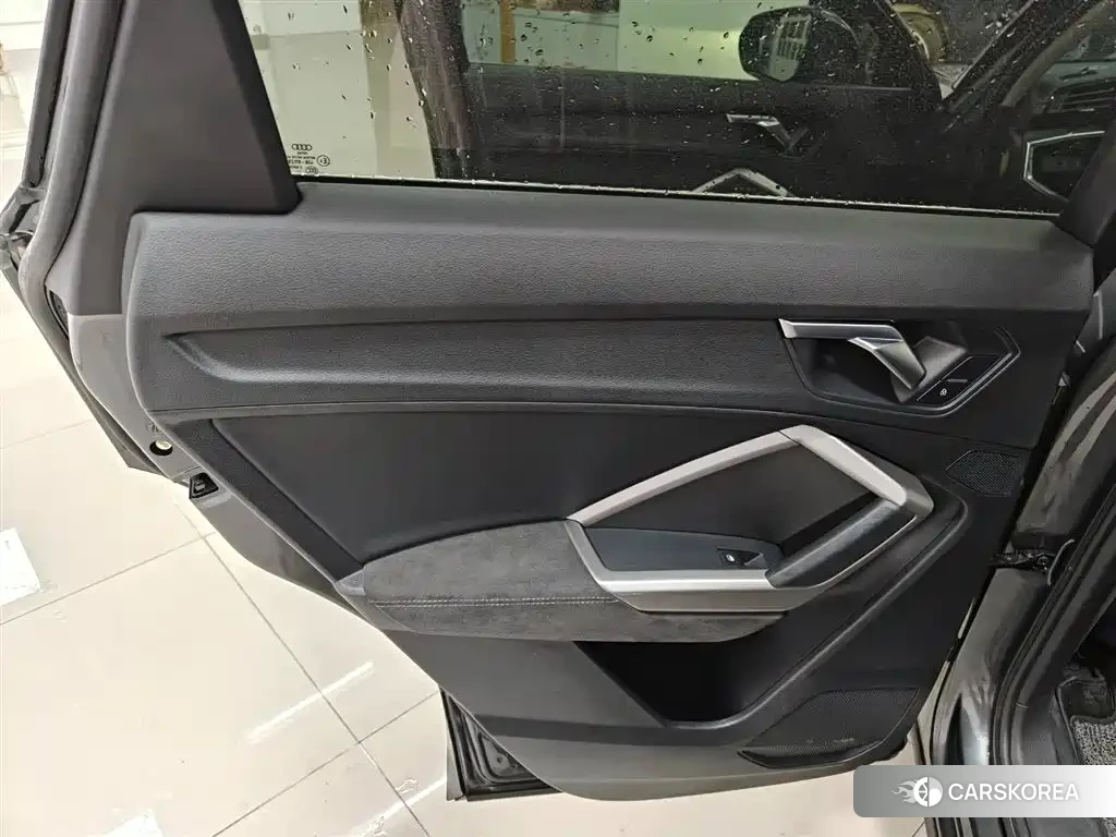 Audi Q3 id 4559854 из Китая 24