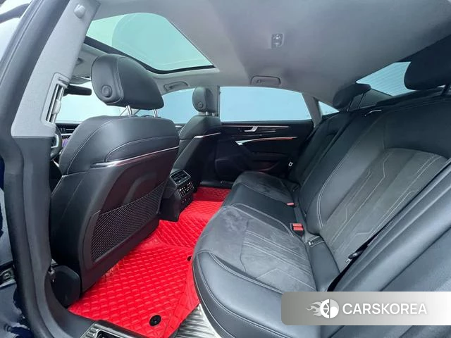 Audi A7L id 4207860 из Китая 24