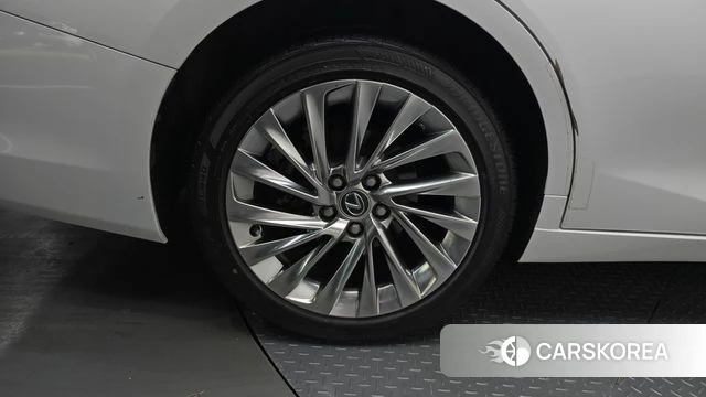 Lexus ES300h 7th generation id 4835182 из Кореи 24