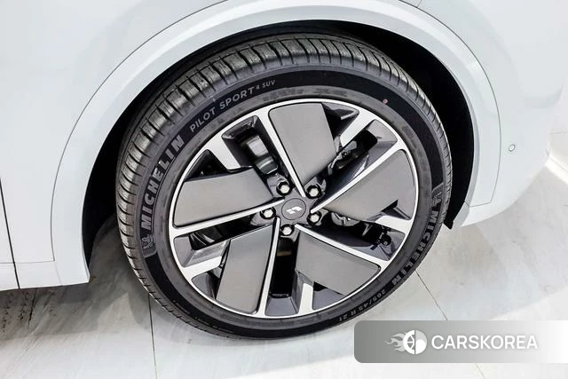 Ideal car Ideal L8 id 4205674 из Китая 24