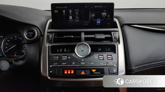 Lexus NX300h id 4203682 из Кореи 24