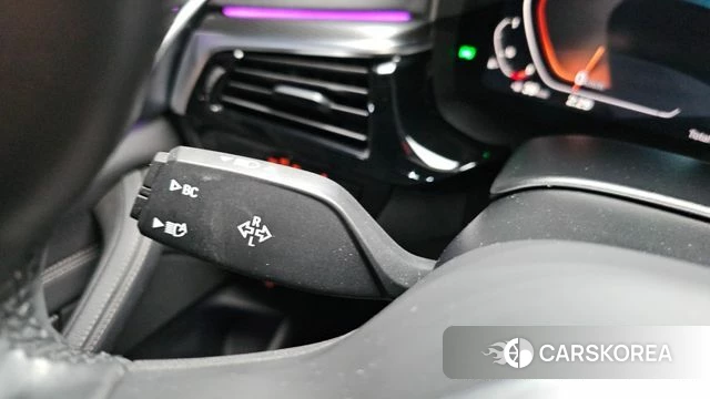 BMW 5 Series (G30) id 4408661 из Кореи 24