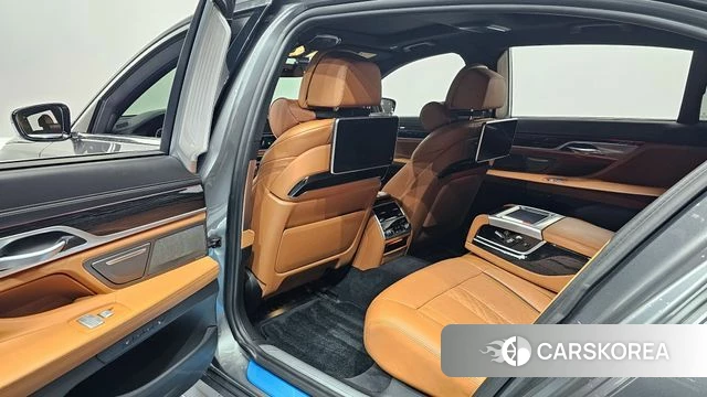 BMW 7 Series (G11) id 4325739 из Кореи 24