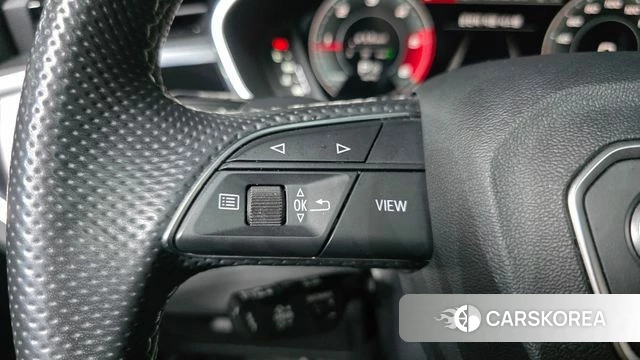 Audi Q3 (F3) id 4506381 из Кореи 24