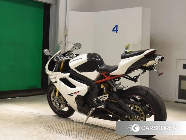 Triumph DAYTONA 675R id 3946628 из Японии 24