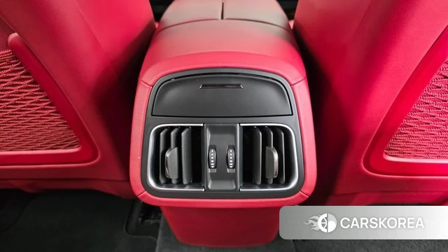 Maserati Levante id 4848768 из Кореи 24