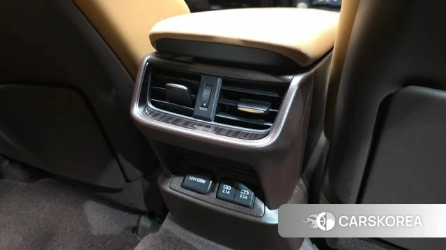 Lexus ES300h 7th generation id 4550736 из Кореи 24