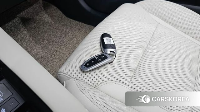 Hyundai The New Grandeur IG Hybrid id 4337936 из Кореи 24