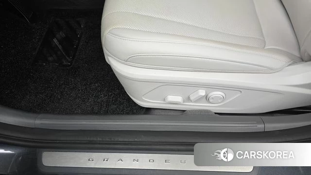 Hyundai Grandeur Hybrid (GN7) id 4500035 из Кореи 24