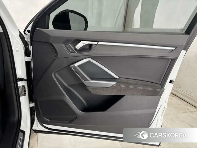 Audi Q3 Sportback id 4261456 из Китая 24