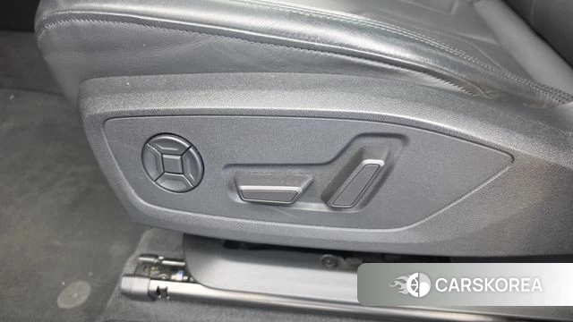 Audi Q3 (F3) id 4943355 из Кореи 24