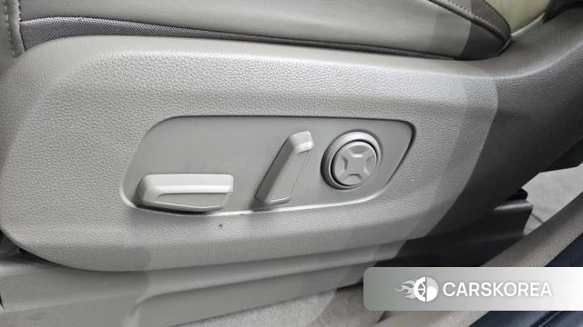Kia Carnival 4th generation id 4402371 из Кореи 24