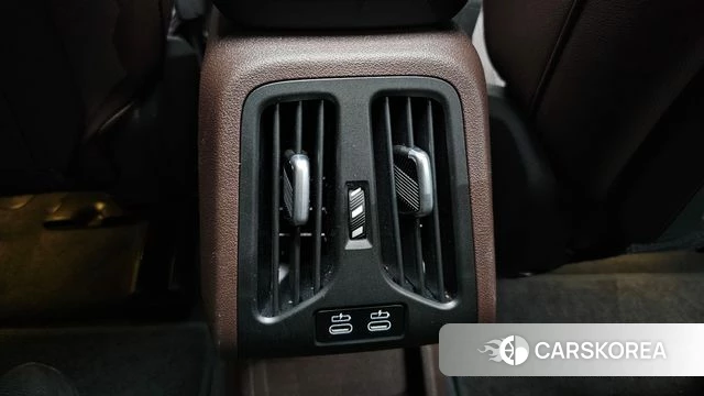 BMW iX1 (U11) id 4560404 из Кореи 24