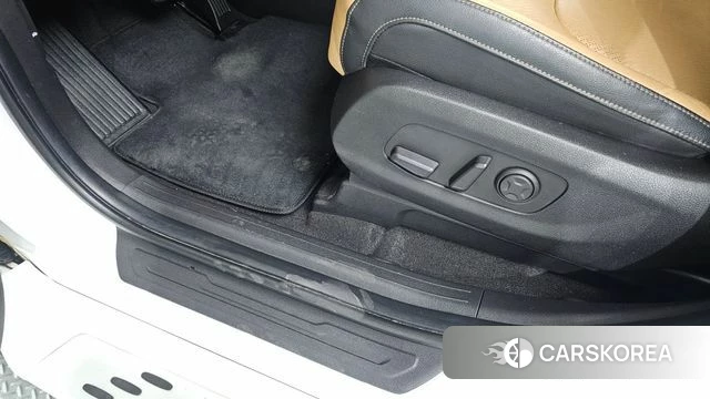 Kia Carnival 4th generation id 4303488 из Кореи 24