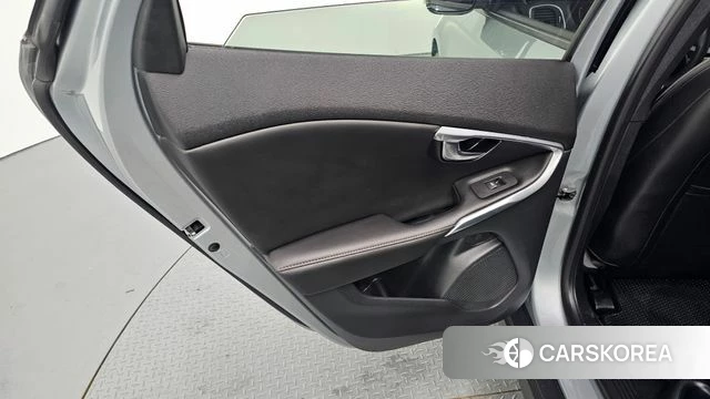 Volvo V40 Cross-Country id 4477274 из Кореи 24