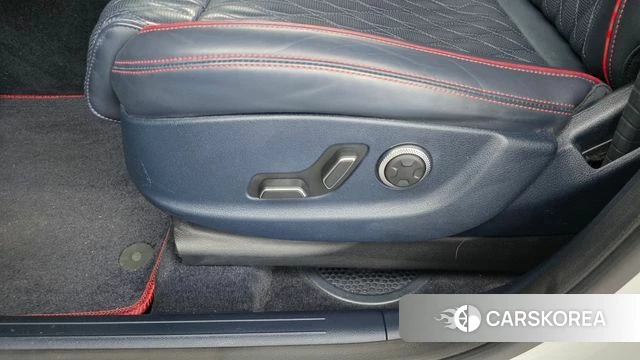 Genesis GV70 id 4202169 из Кореи 24