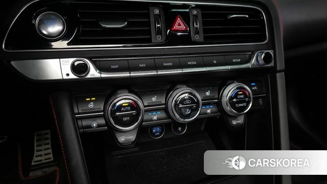 Genesis The New G70 id 4195000 из Кореи 24