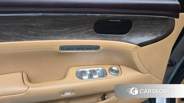 Genesis G90 (RS4) id 4726135 из Кореи 24