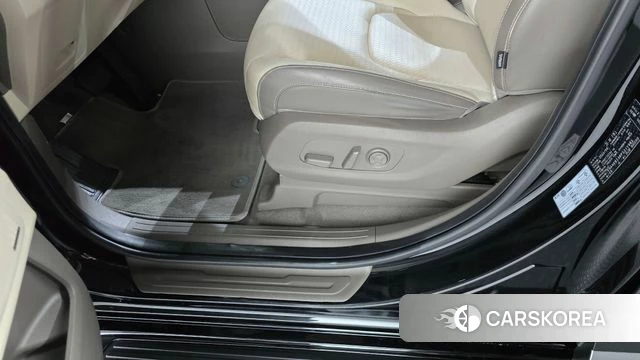 Kia Carnival 4th generation id 4835566 из Кореи 24