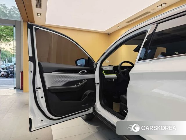 Geely Automobile Binyue id 4220664 из Китая 24