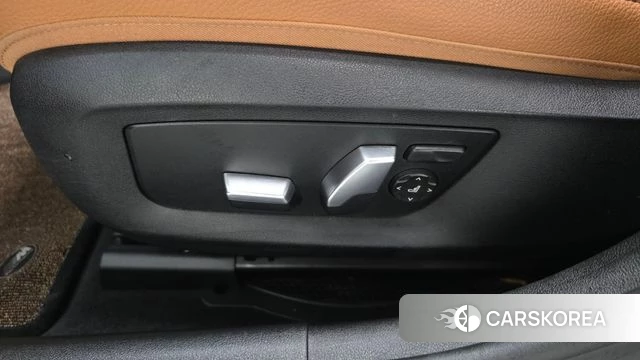 BMW 5 Series (G30) id 4197266 из Кореи 24