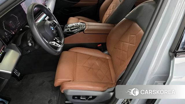 BMW 5 Series (G60) id 4308498 из Кореи 24