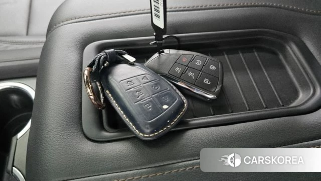 Chevrolet (GM Daewoo) Tahoe id 4631010 из Кореи 24