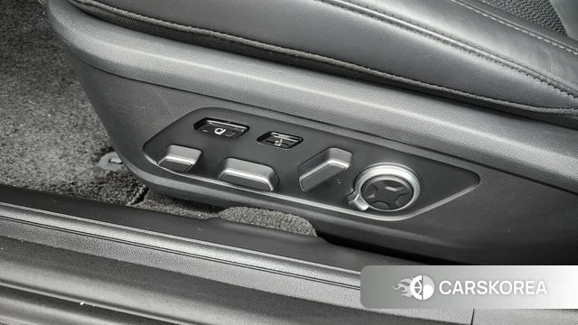 Hyundai Grandeur (GN7) id 4422079 из Кореи 24