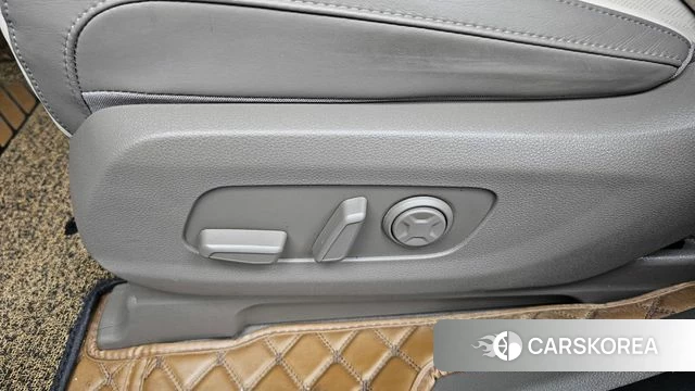 Kia Carnival 4th generation id 4641119 из Кореи 24