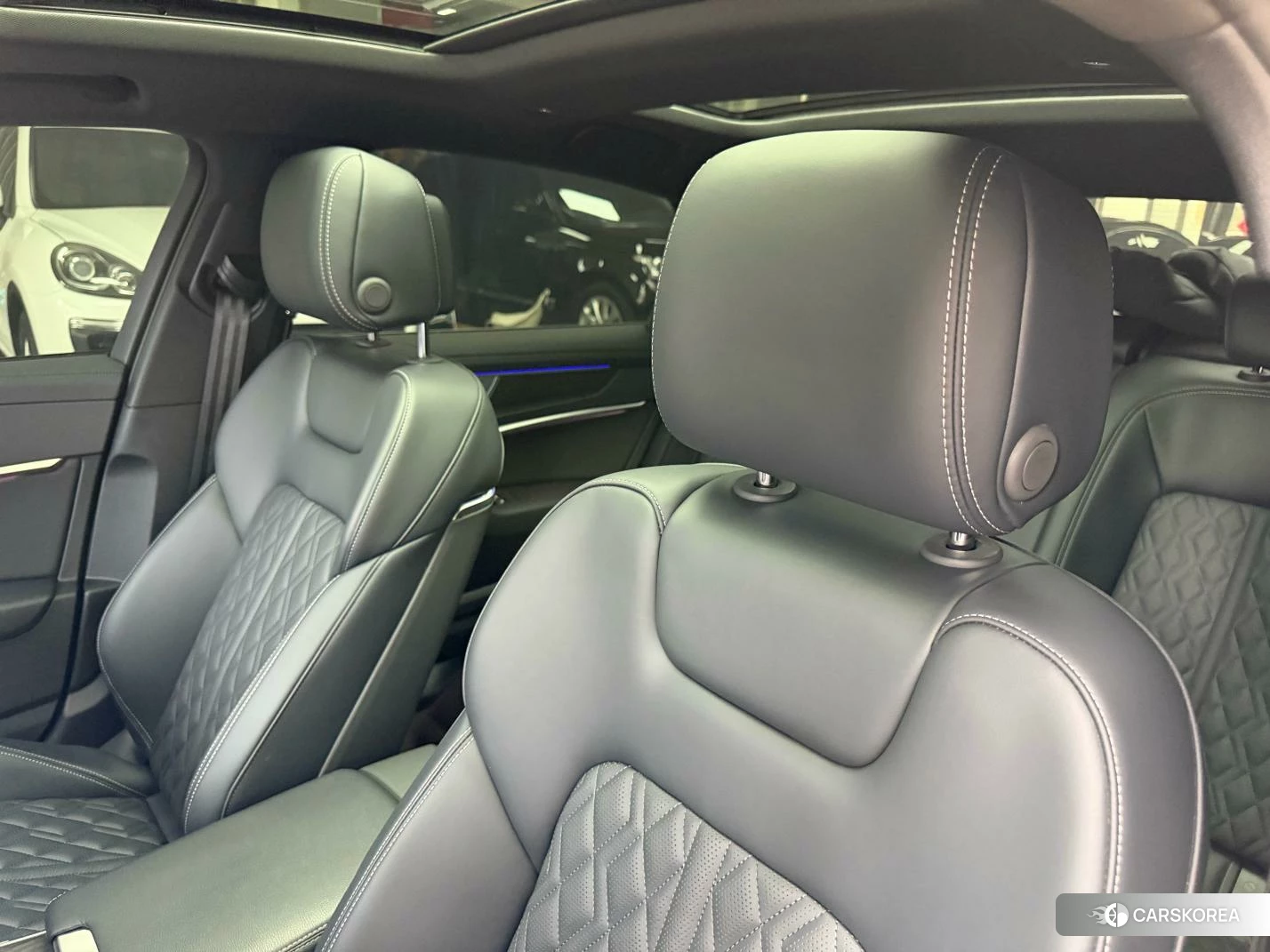 Audi A6L id 4473608 из Китая 24