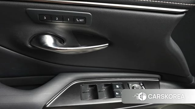 Lexus ES300h 7th generation id 4620477 из Кореи 24