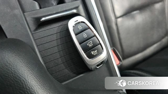 Hyundai The New Grandeur IG Hybrid id 4855705 из Кореи 24