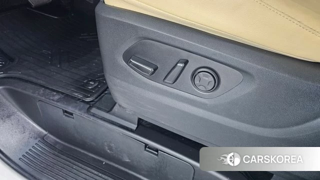 Hyundai Staria id 4500370 из Кореи 24