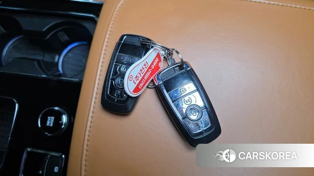 Lincoln Aviator 2nd generation id 4361971 из Кореи 24