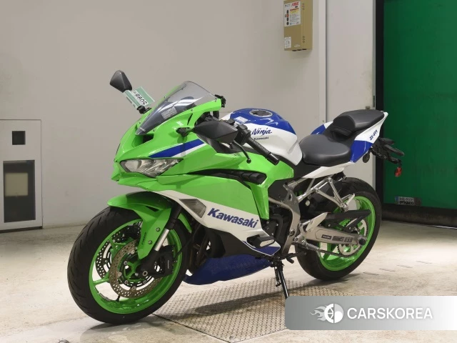 Kawasaki ZX-4RR id 4191968 из Японии 24