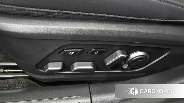 Hyundai Grandeur Hybrid (GN7) id 4863625 из Кореи 24