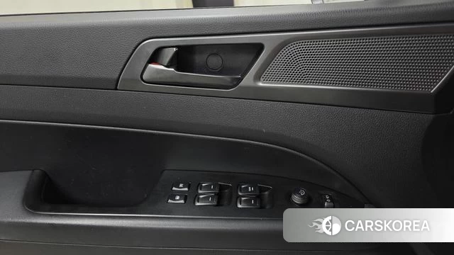 Ssangyong The New Rexton Sports Cannes id 4754421 из Кореи 24