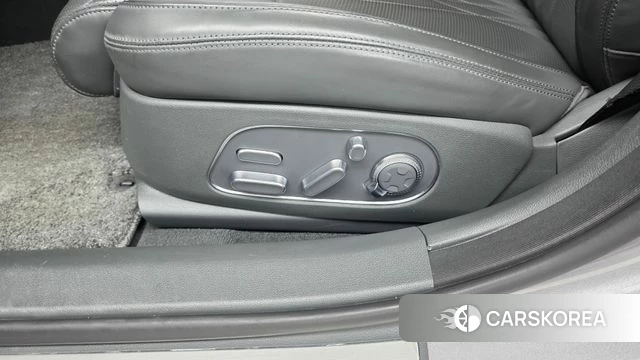 Genesis G90 (RS4) id 4433523 из Кореи 24