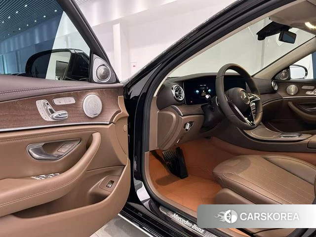 Mercedes-Benz E-class id 4256866 из Китая 24
