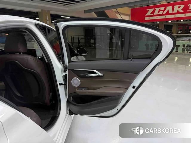 BMW 1 series id 4277164 из Китая 24