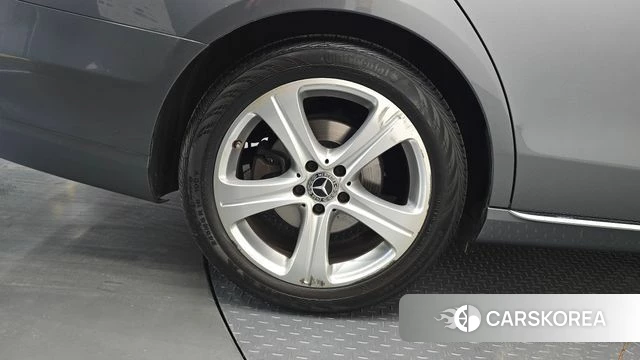 Mercedes-Benz E-Class W213 id 4520922 из Кореи 24