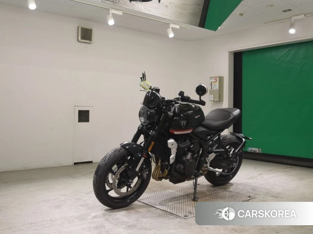 Triumph TRIDENT 660 id 3946622 из Японии 24