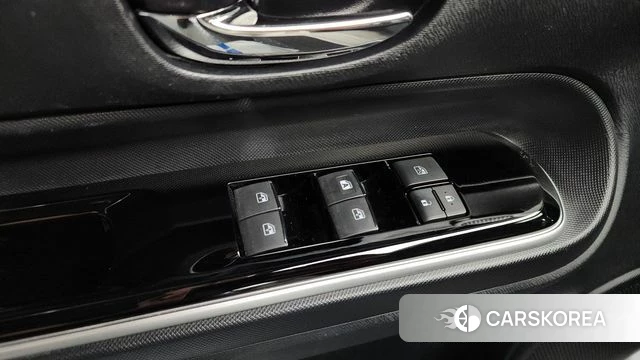 Toyota Prius C id 4285555 из Кореи 24