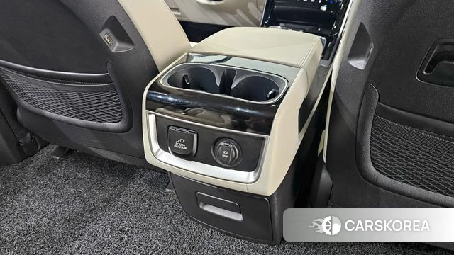 Kia Carnival 4th generation id 4323868 из Кореи 24