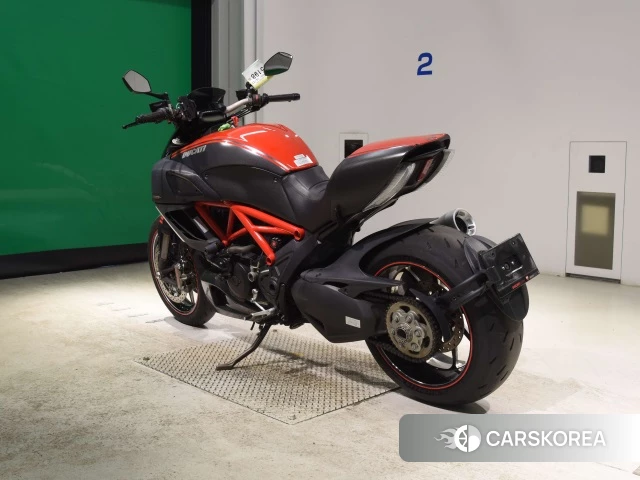 Ducati DIAVEL CARBON id 3945793 из Японии 24