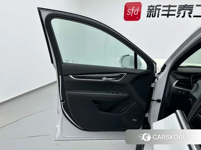 Cadillac XT6 id 3902330 из Китая 24